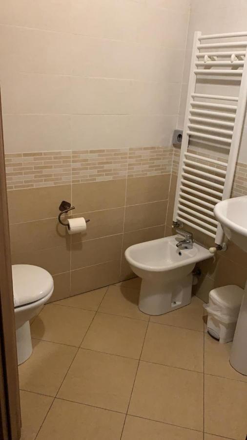 Borghetto Airport/Hospital Bed and Breakfast Bergamo Buitenkant foto