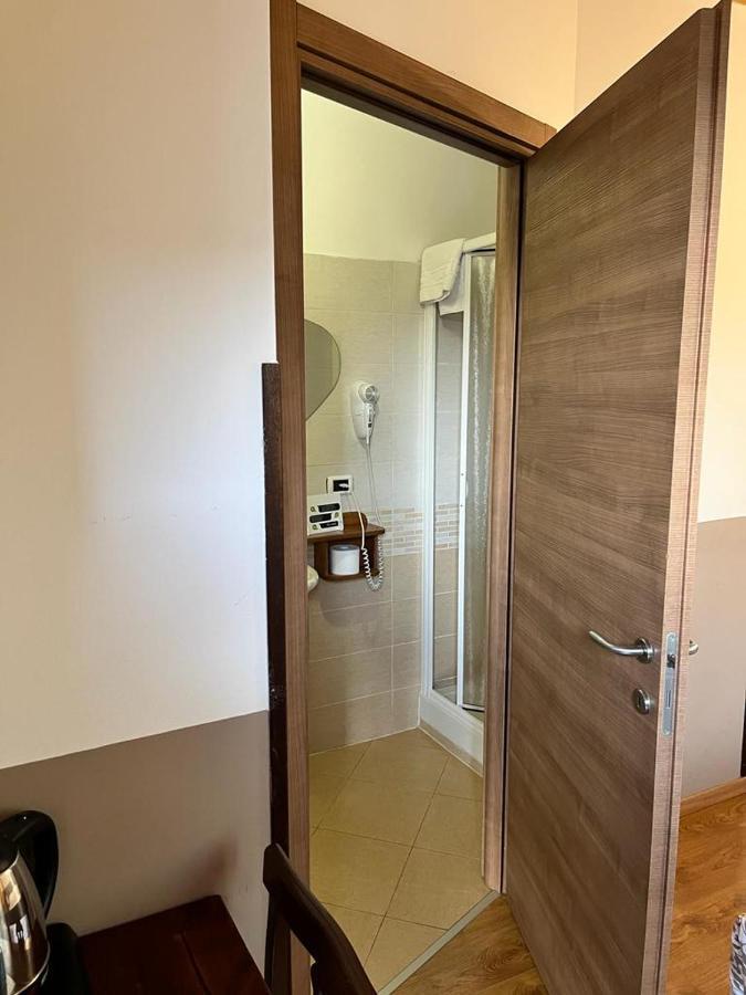 Borghetto Airport/Hospital Bed and Breakfast Bergamo Buitenkant foto